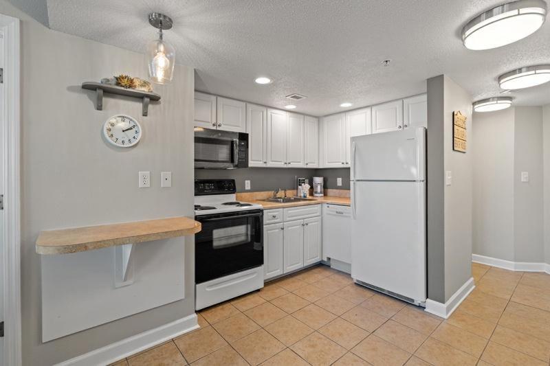 New Holiday Sands 511 Pools, Wifi, 2Br Oceanfront Myrtle Beach Exterior photo